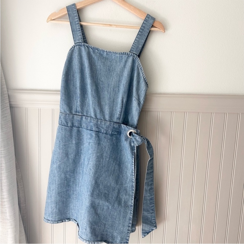 Sincerely Jules Light Blue Denim Romper size medium